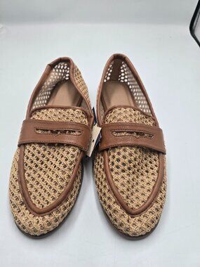 Universal Thread Flats